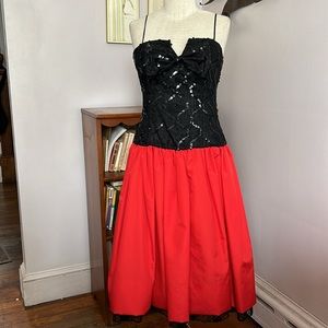Vintage Black Lace and Red Party Dress 6